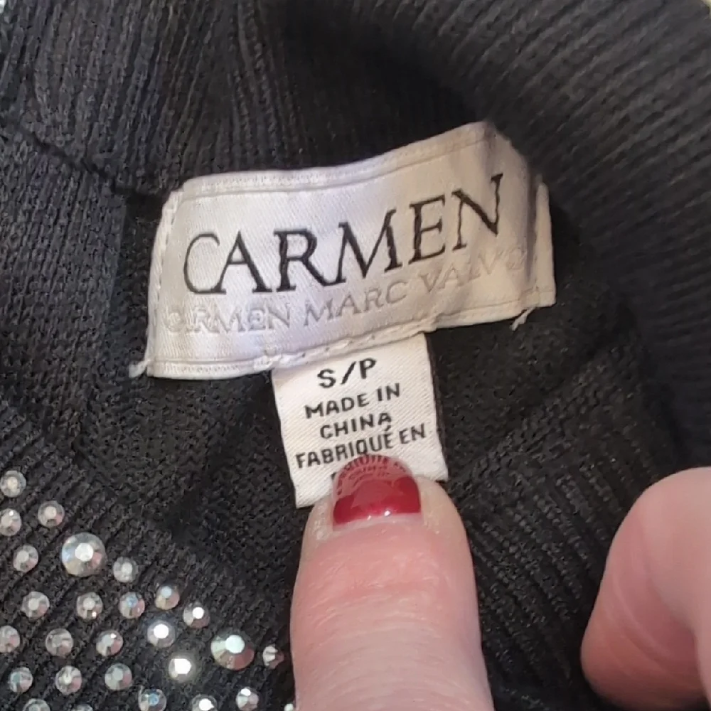 Carmen Marc Valvo Black Fitted Tank Top with Embellished Mock Turtleneck Collar - Picture 2 of 8